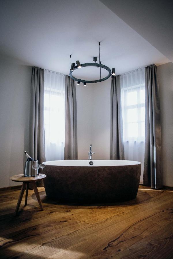 Burghotel Scharfenstein 워비스 외부 사진