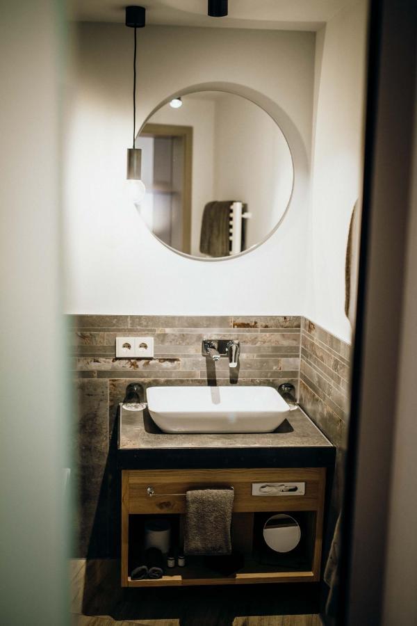 Burghotel Scharfenstein 워비스 외부 사진